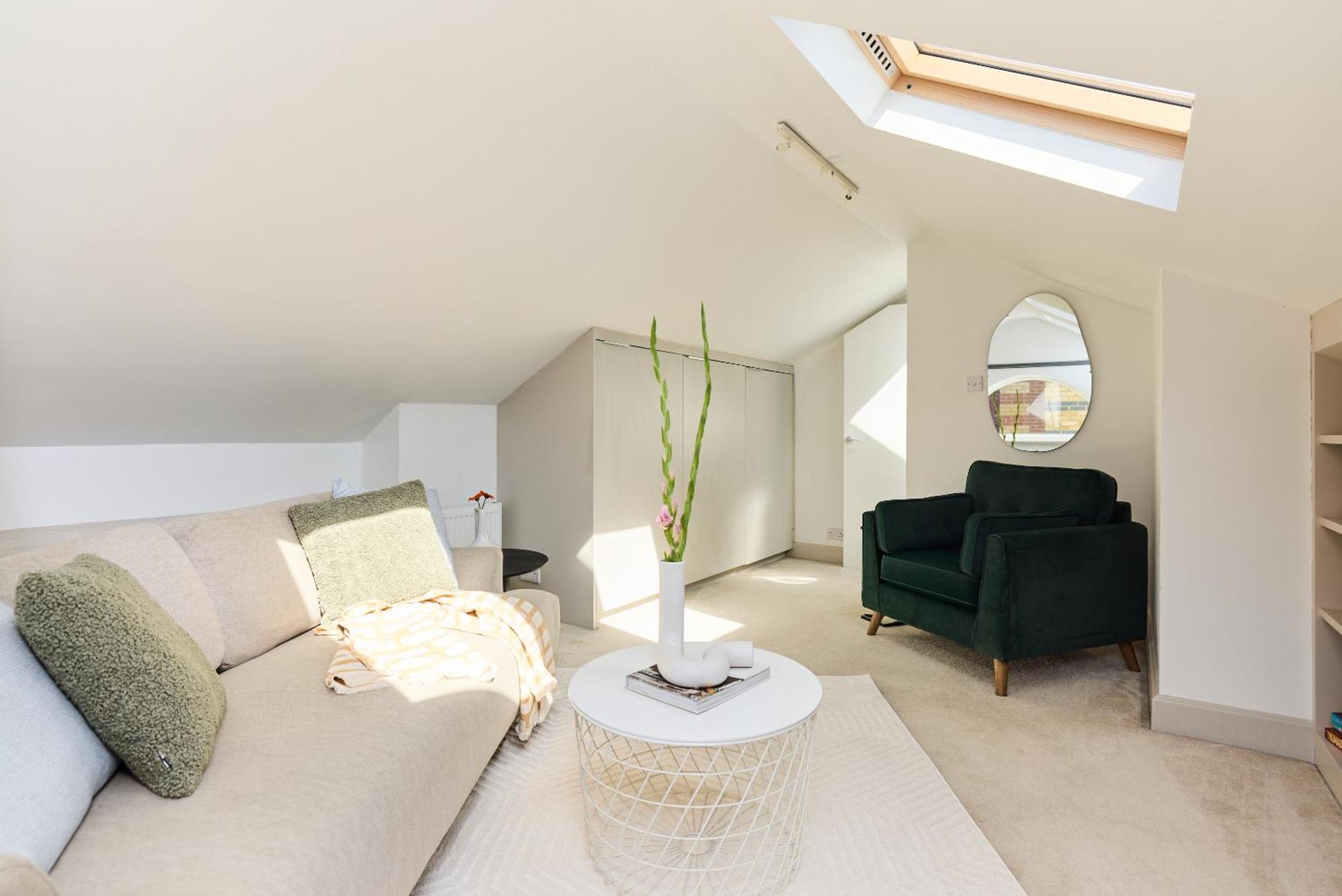 The Brunswick Retreat - Warm 3bdr Flat With Balcony Appartamento *
