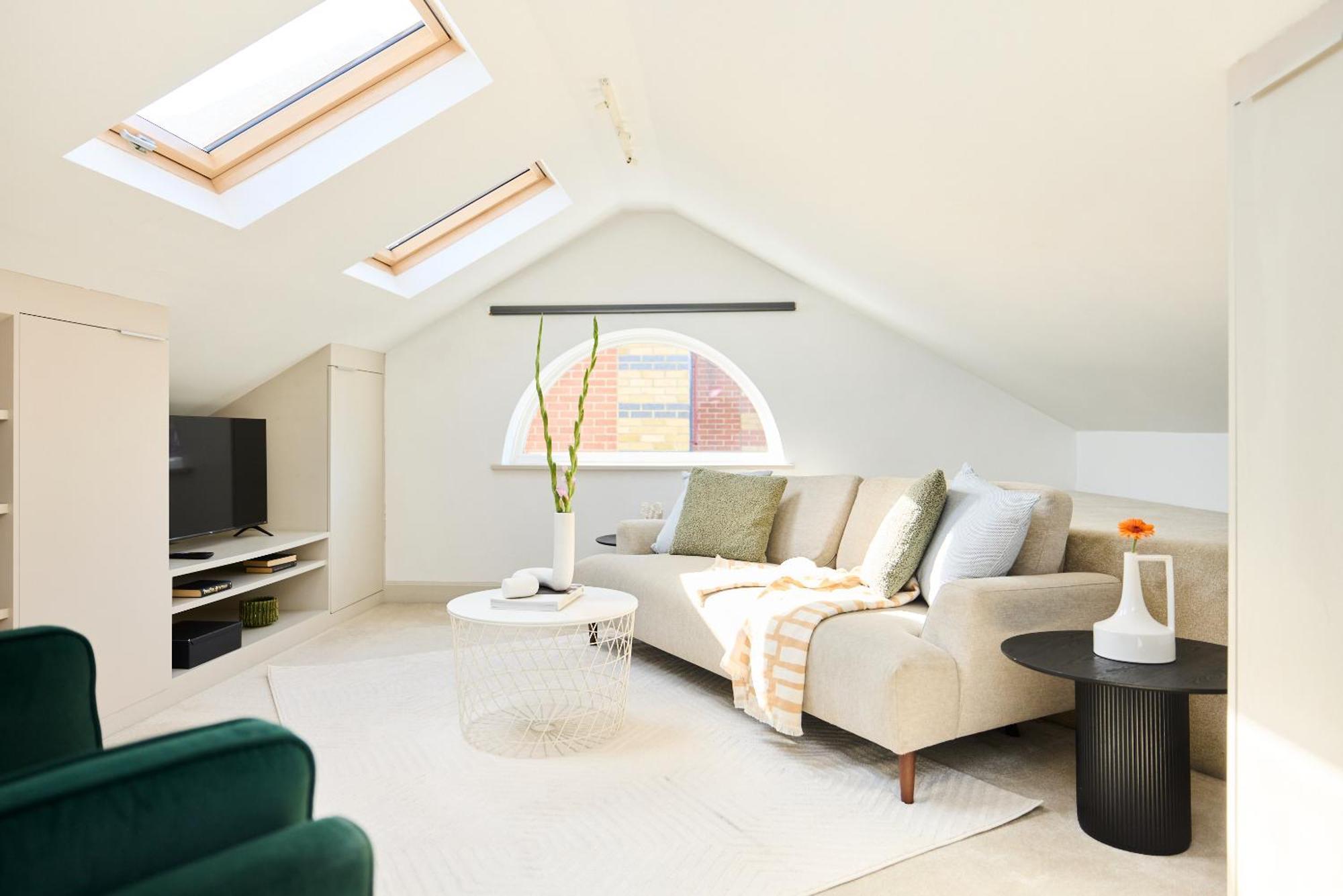 The Brunswick Retreat - Warm 3bdr Flat With Balcony * Londra